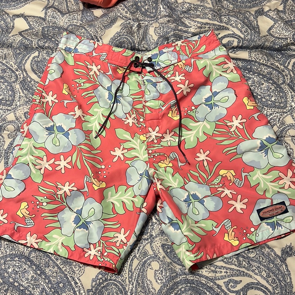 Vineyard vines bathing suit shorts